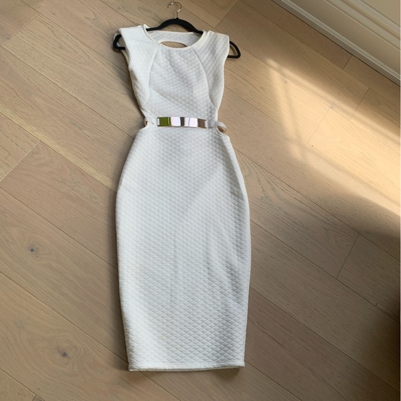 White Body Con Dress - Picture 5 of 9